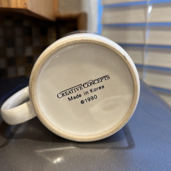 Christmas mug by Creative Concepts. Vintage 1990. Ceramic. Made in Korea. - Picture 5 of 5